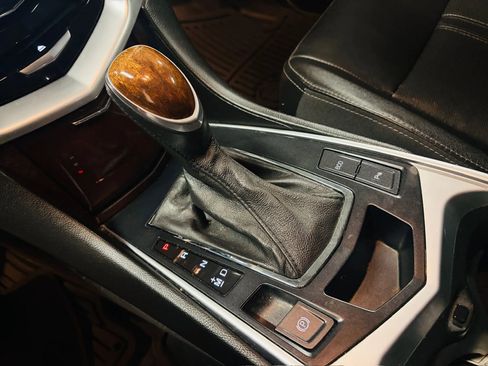 Used 2013 Cadillac SRX Luxury FWD image 21