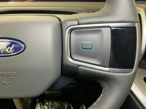 New 2025 Ford Expedition Active image 26