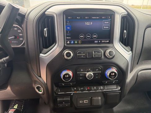 Used 2020 GMC Sierra 1500 Elevation w/ Elevation Value Package image 10