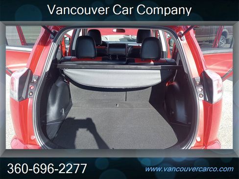 Used 2017 Toyota RAV4 LE image 14