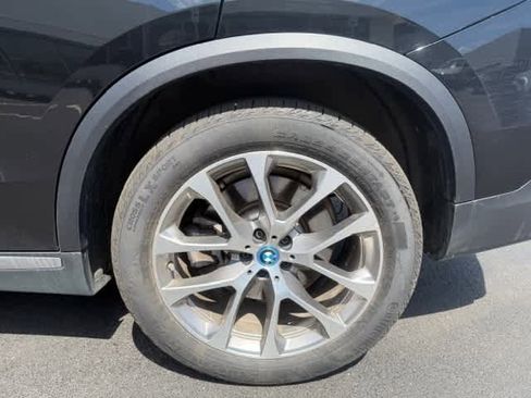Certified 2024 BMW X5 xDrive50e w/ Executive Package AWD/4WD image 10