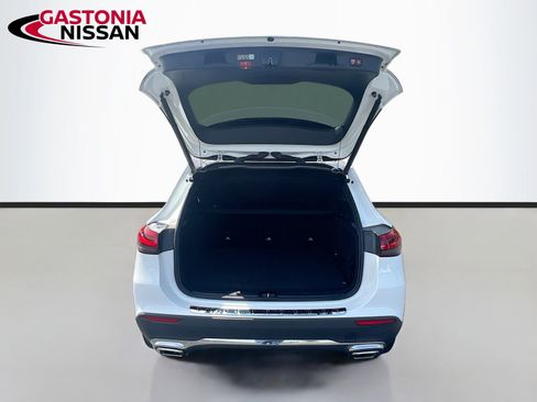 Used 2023 Mercedes-Benz GLA 250 w/ Premium Package image 36