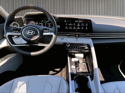 New 2026 Hyundai Elantra Limited image 6