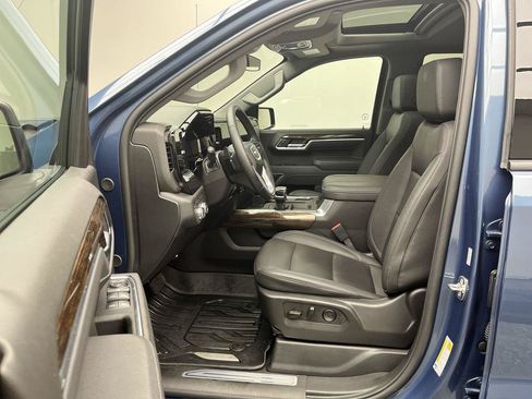 Certified 2026 GMC Sierra 1500 Elevation w/ Elevation Premium Package AWD/4WD image 3