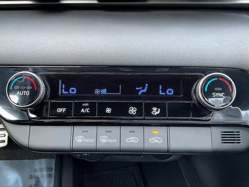 Used 2026 Hyundai Elantra Sport image 16