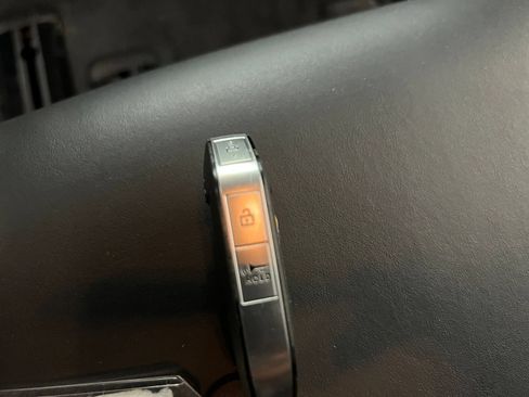 Used 2026 Kia Carnival FWD image 21