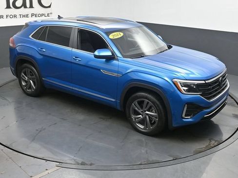 Used 2024 Volkswagen Atlas Cross Sport SEL R-Line AWD/4WD image 49