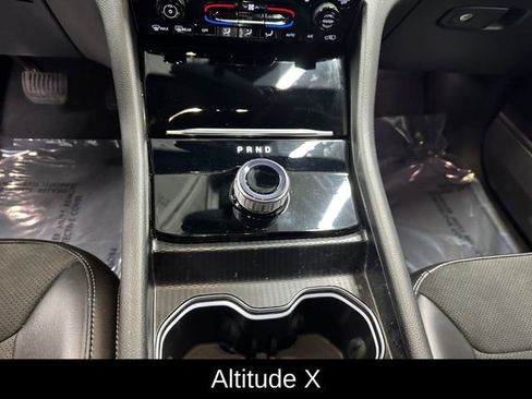 Used 2024 Jeep Grand Cherokee L Altitude image 16