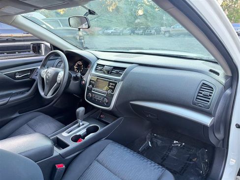 Used 2017 Nissan Altima 2.5 S w/ Power Driver Seat Package FWD image 16
