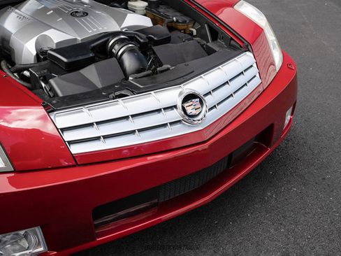 Used 2005 Cadillac XLR RWD image 25