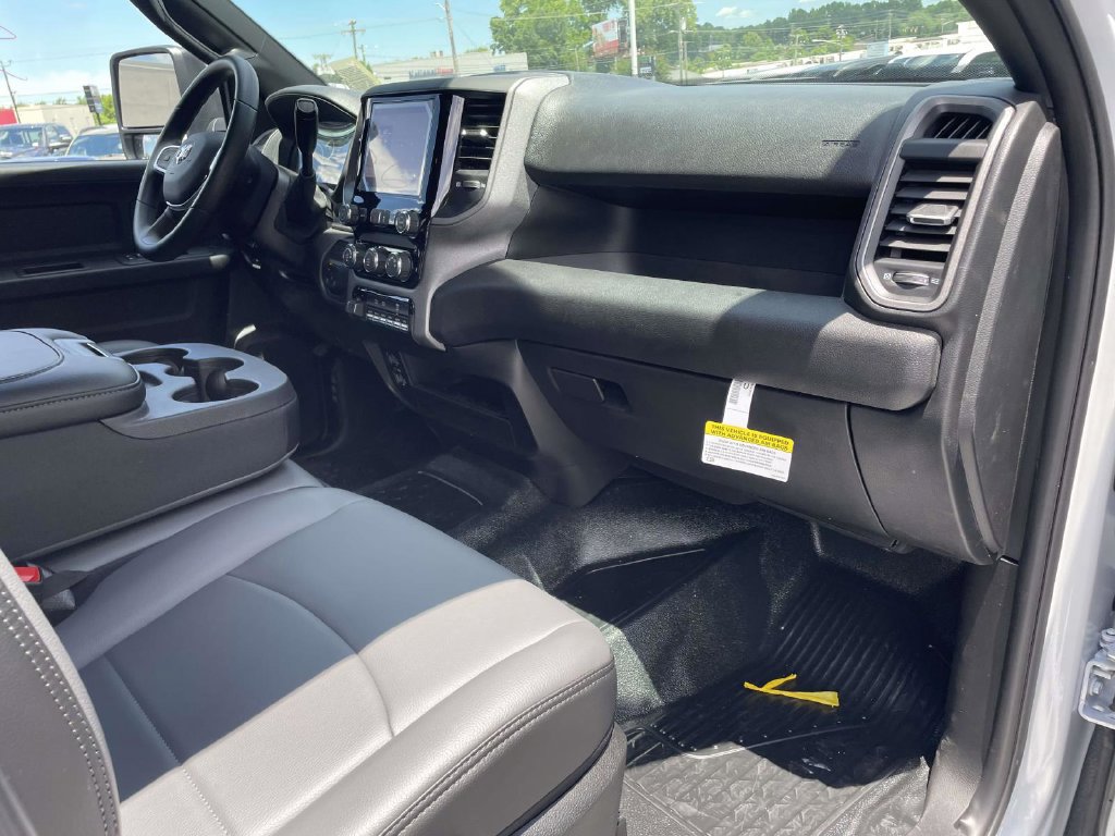 New 2026 RAM 5500 Tradesman w/ Chrome Appearance Group AWD/4WD image 15