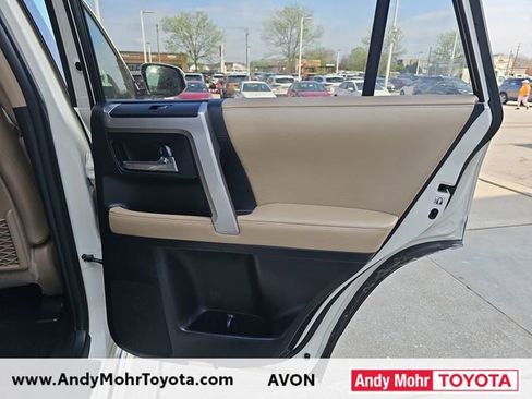 Used 2016 Toyota 4Runner Limited AWD/4WD image 38