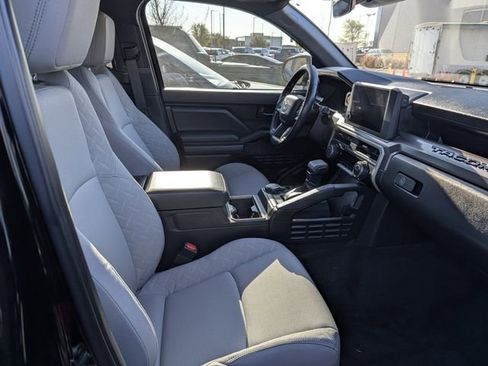 Certified 2025 Toyota Tacoma SR5 image 31