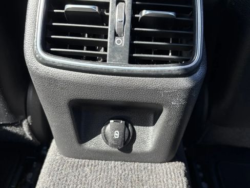 Used 2019 Genesis G70 3.3T Advanced w/ Prestige Package image 28