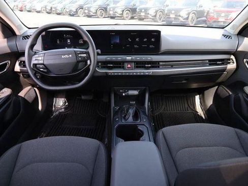 Used 2025 Kia K4 FWD image 21