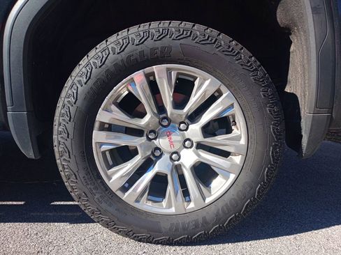 Used 2023 GMC Sierra 1500 Denali AWD/4WD image 9
