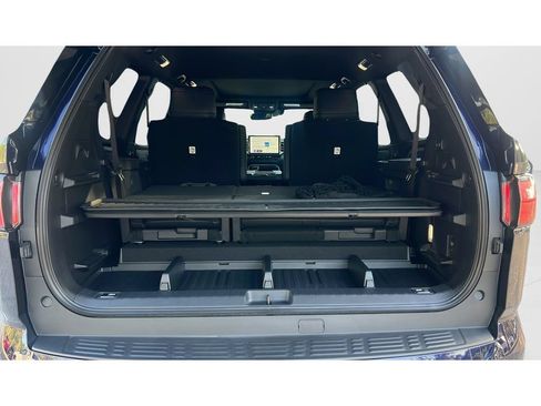 Used 2026 Toyota Sequoia Platinum AWD/4WD image 9