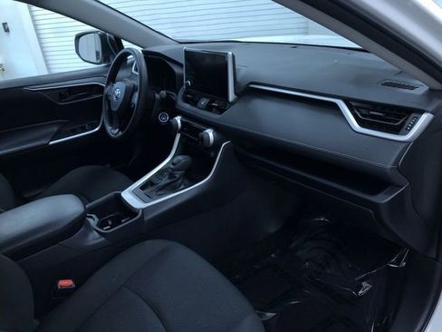 Certified 2025 Toyota RAV4 LE image 23