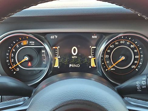 Used 2021 Jeep Wrangler Unlimited Sport image 32