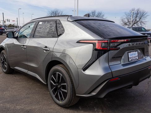 New 2026 Subaru Solterra Premium image 18