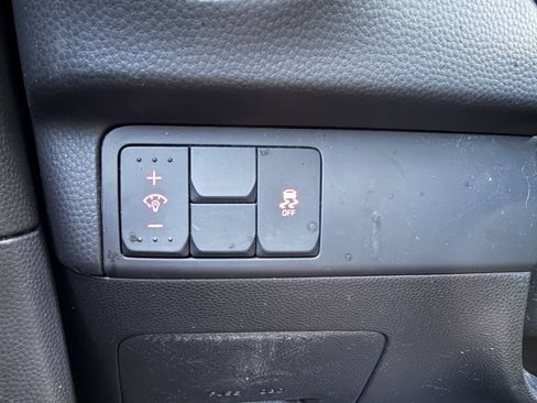 Used 2016 Kia Soul + image 22