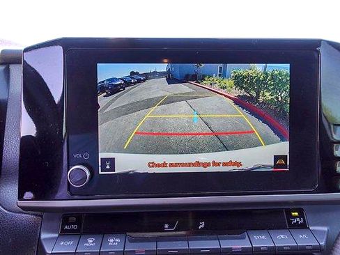 Certified 2025 Toyota Camry SE FWD image 21