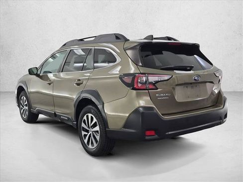 Used 2024 Subaru Outback Premium AWD/4WD image 8