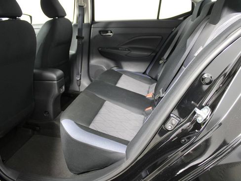 Used 2025 Nissan Versa SV FWD image 29