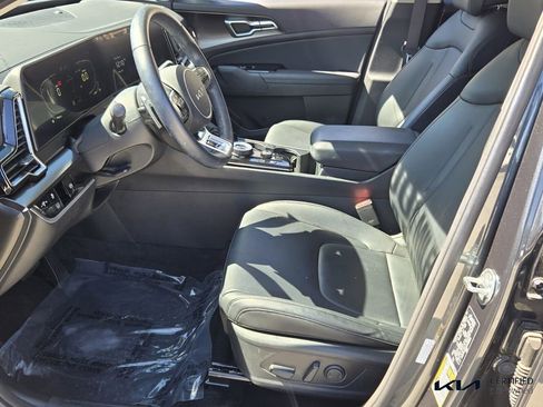 Certified 2024 Kia Sportage EX image 11