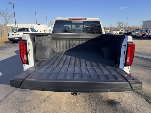 Used 2019 GMC Sierra 1500 SLT w/ SLT Premium Plus Package image 29