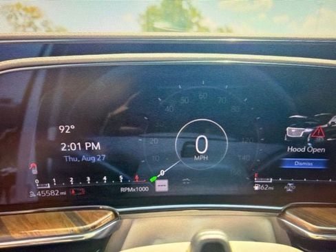Used 2024 Cadillac Escalade Sport Platinum w/ LPO, ONYX Package AWD/4WD image 5