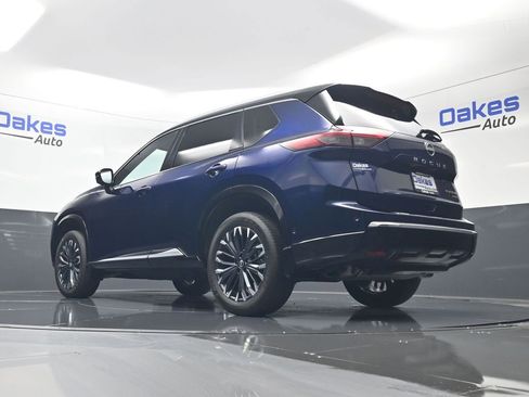 Used 2024 Nissan Rogue Platinum w/ Platinum Premium Package AWD/4WD image 43
