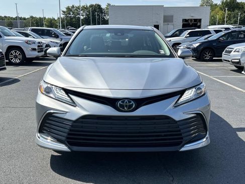 Used 2023 Toyota Camry XLE FWD image 3