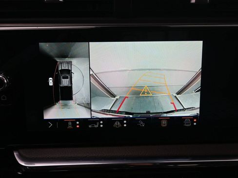 Used 2024 GMC Sierra 2500 Denali w/ Denali Reserve Package image 35