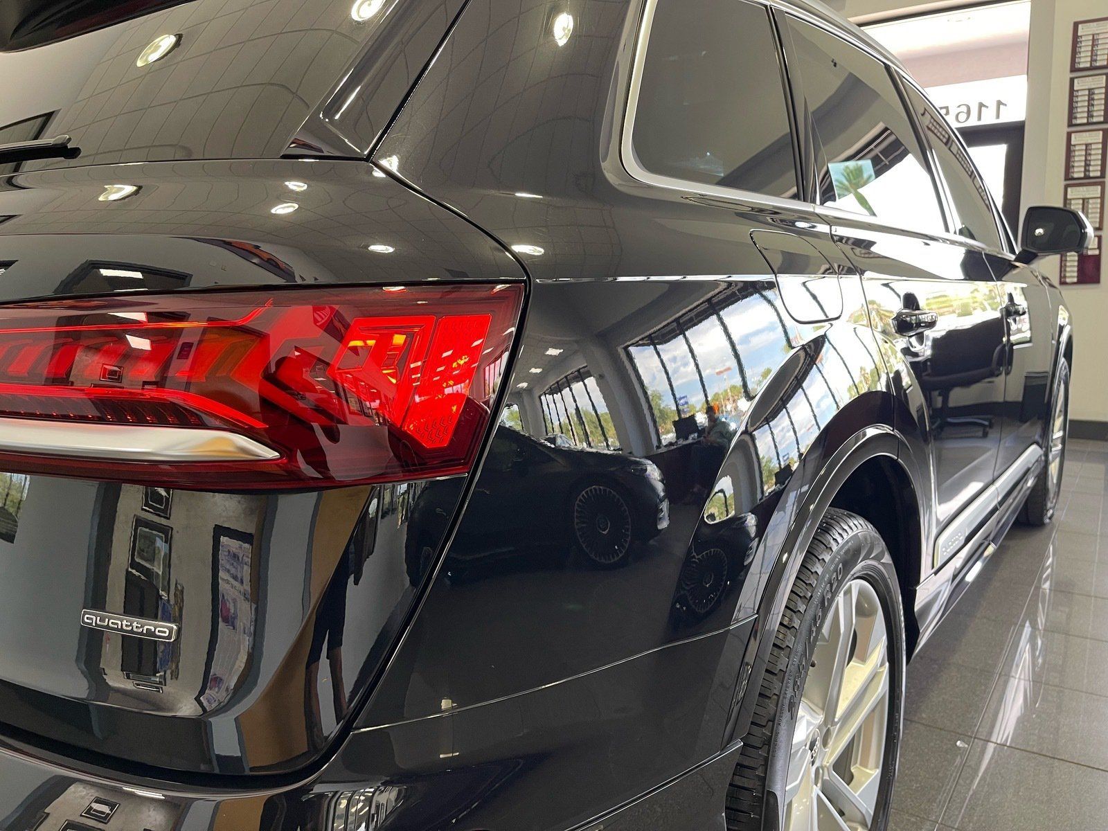 Used 2021 Audi Q7 3.0T Premium AWD/4WD image 17