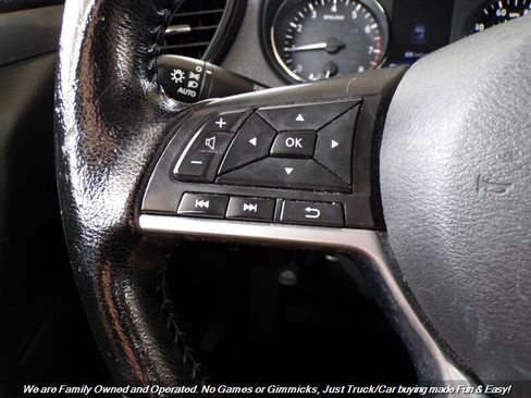 Used 2020 Nissan Rogue SV AWD/4WD image 32