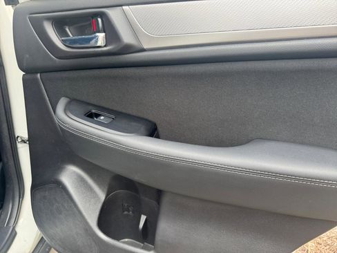 Used 2017 Subaru Outback 2.5i Premium image 26