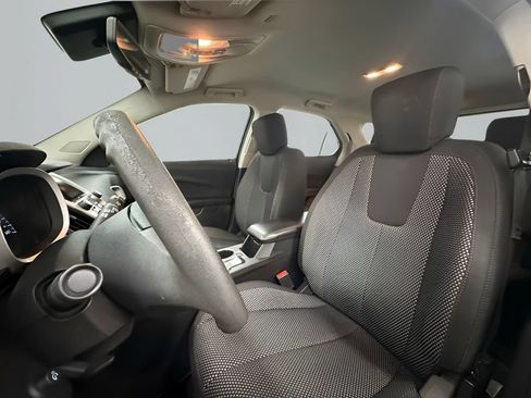 Used 2017 Chevrolet Equinox LS FWD image 10