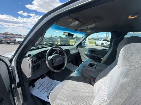Used 2001 Ford F150 Lariat AWD/4WD image 12