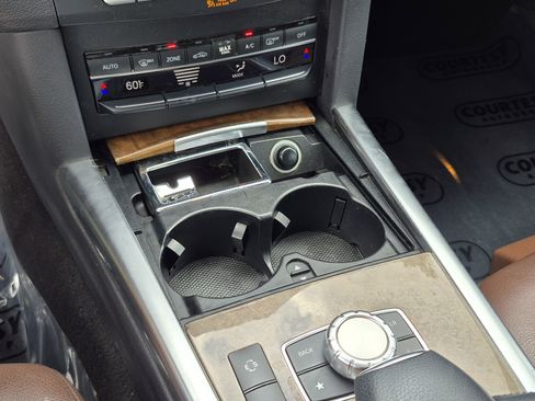 Used 2015 Mercedes-Benz E 350 4MATIC Wagon image 32