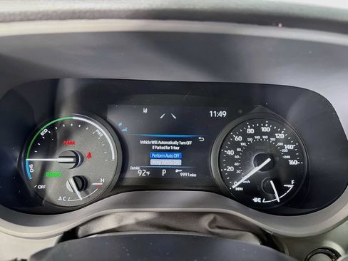 New 2026 Toyota Sienna XLE FWD image 17