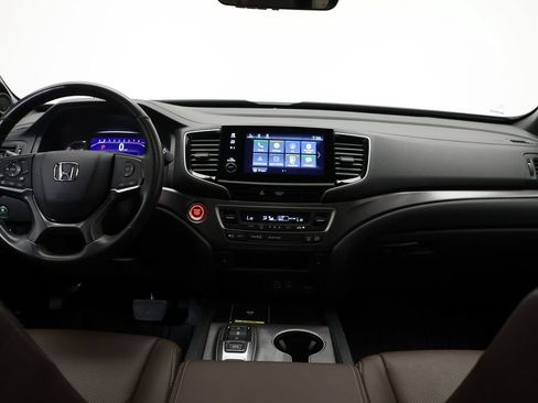 Used 2025 Honda Passport EX-L image 17
