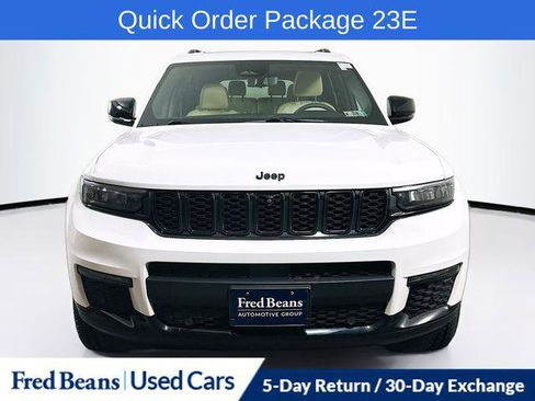Certified 2023 Jeep Grand Cherokee L Limited w/ Luxury Tech Group II AWD/4WD image 2