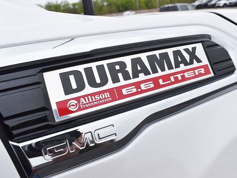 Used 2022 GMC Sierra 3500 Denali w/ Denali Ultimate Package AWD/4WD image 9