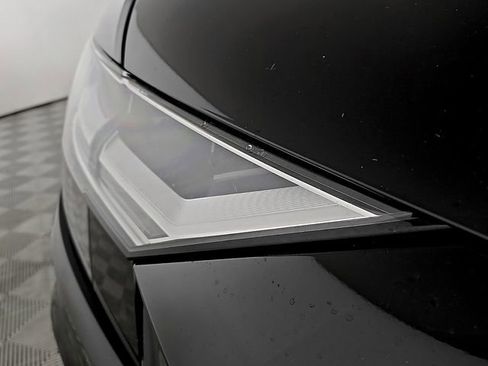 Used 2019 Audi Q8 Premium w/ Convenience Package image 10