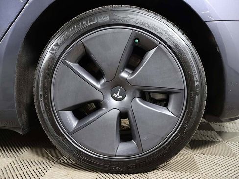 Used 2023 Tesla Model 3 Standard Range image 24