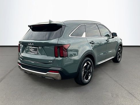 Certified 2025 Kia Sorento EX w/ EX Panoramic Sunroof Package FWD image 7