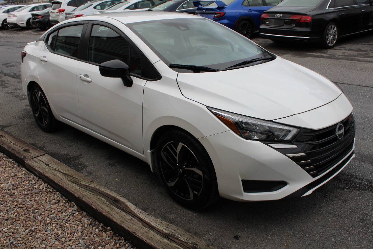 Used 2023 Nissan Versa SR w/ Trunk Package FWD image 5