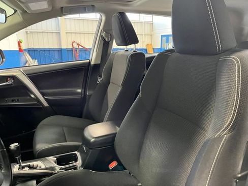 Used 2018 Toyota RAV4 XLE w/ Convenience Package AWD/4WD image 23