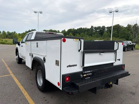 Used 2025 GMC Sierra 3500 Pro w/ Convenience Package AWD/4WD image 8